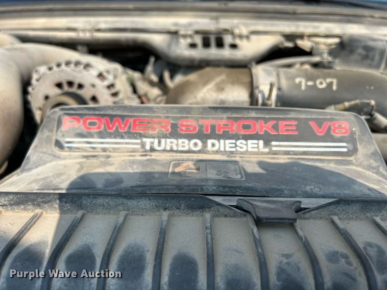 image for item DS6399 2004 Ford F350 Super Duty XL  utility bed pickup truck