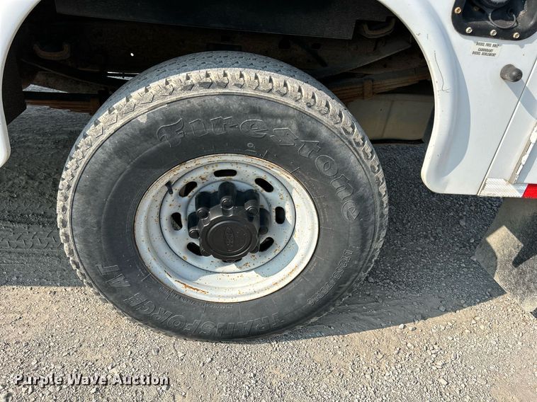 image for item DS6399 2004 Ford F350 Super Duty XL  utility bed pickup truck