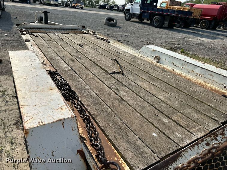 image for item DS6403 1997 Towmaster T-18  equipment trailer