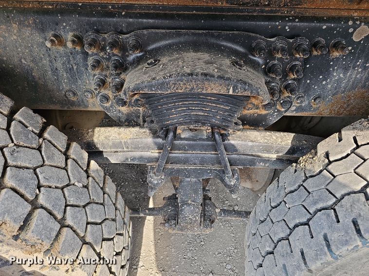 image for item DS6404 2001 Sterling L9500  dump truck