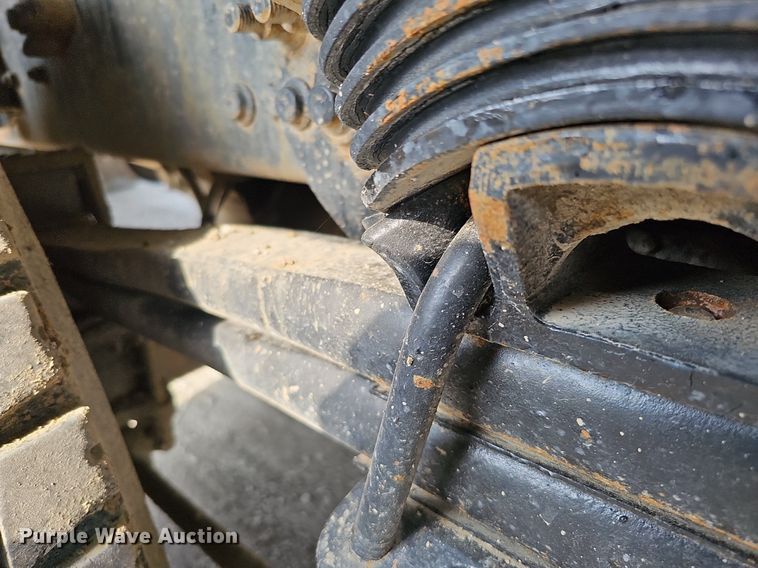 image for item DS6404 2001 Sterling L9500  dump truck