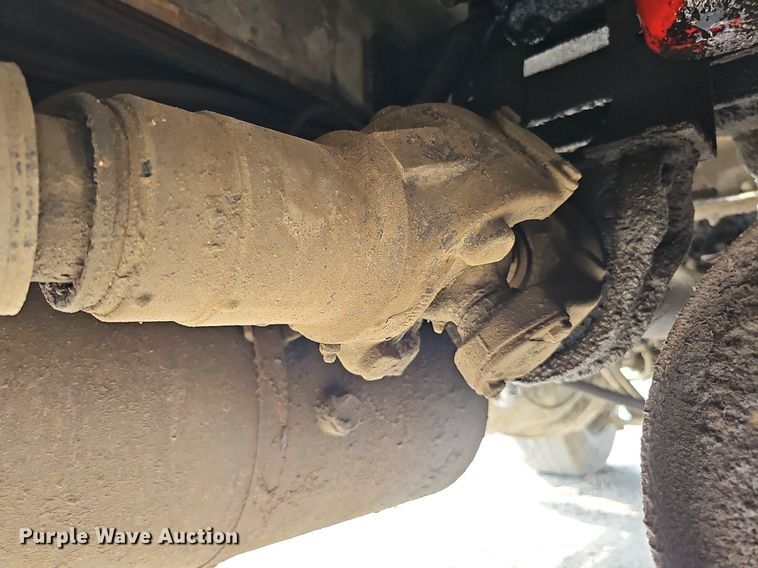 image for item DS6404 2001 Sterling L9500  dump truck