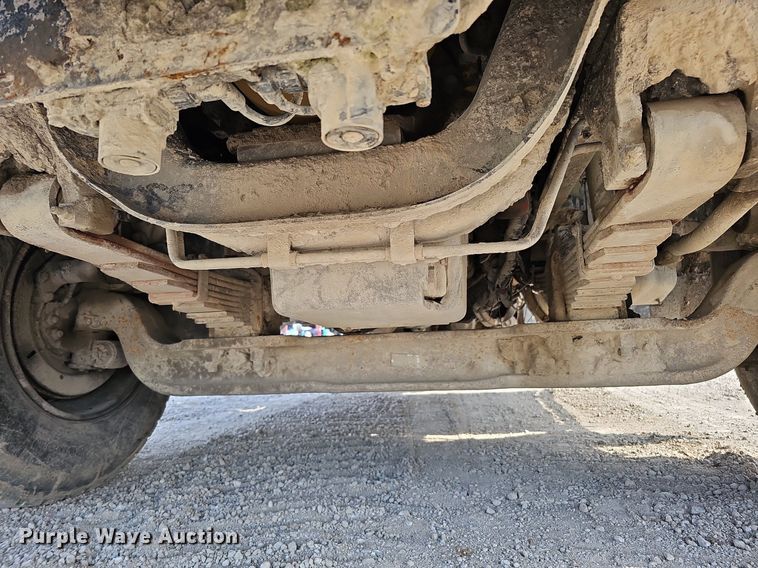 image for item DS6404 2001 Sterling L9500  dump truck