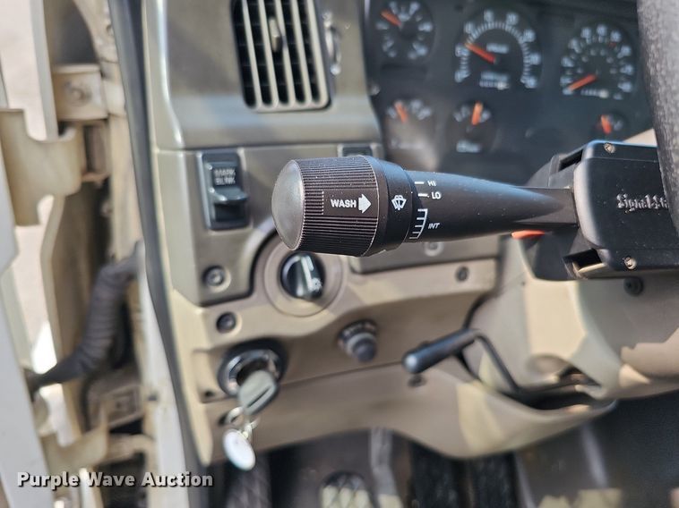 image for item DS6404 2001 Sterling L9500  dump truck