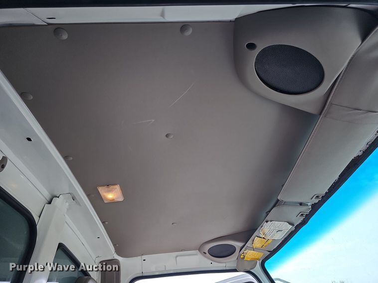 image for item DS6404 2001 Sterling L9500  dump truck