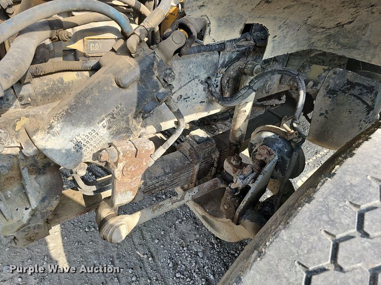 image for item DS6404 2001 Sterling L9500  dump truck