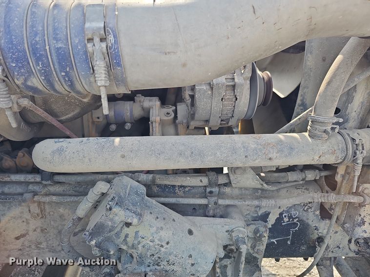 image for item DS6404 2001 Sterling L9500  dump truck