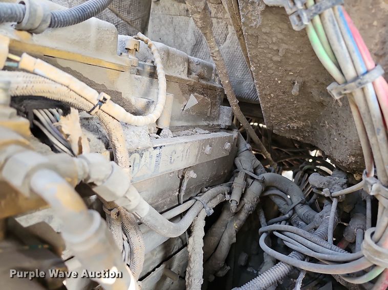 image for item DS6404 2001 Sterling L9500  dump truck