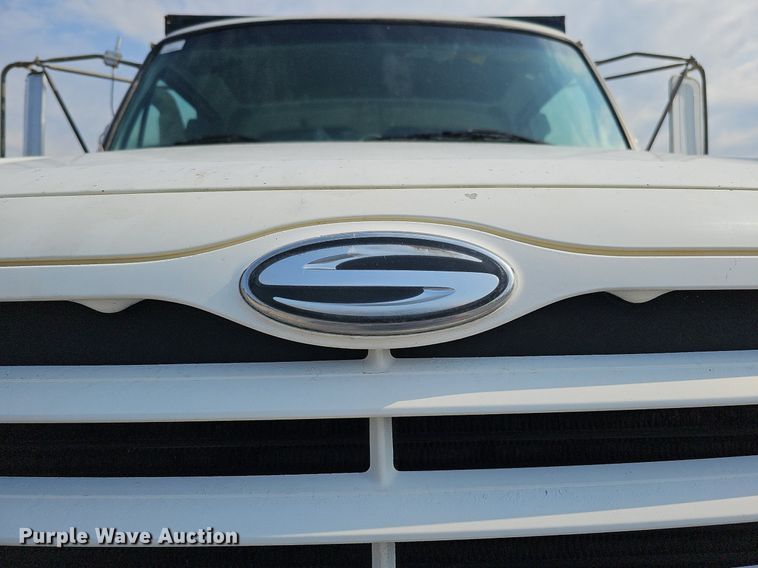 image for item DS6404 2001 Sterling L9500  dump truck