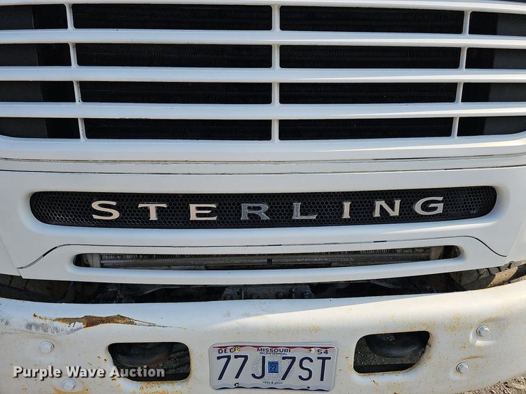 image for item DS6404 2001 Sterling L9500  dump truck