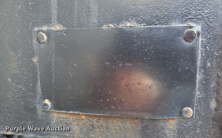 image for item DS6404 2001 Sterling L9500  dump truck