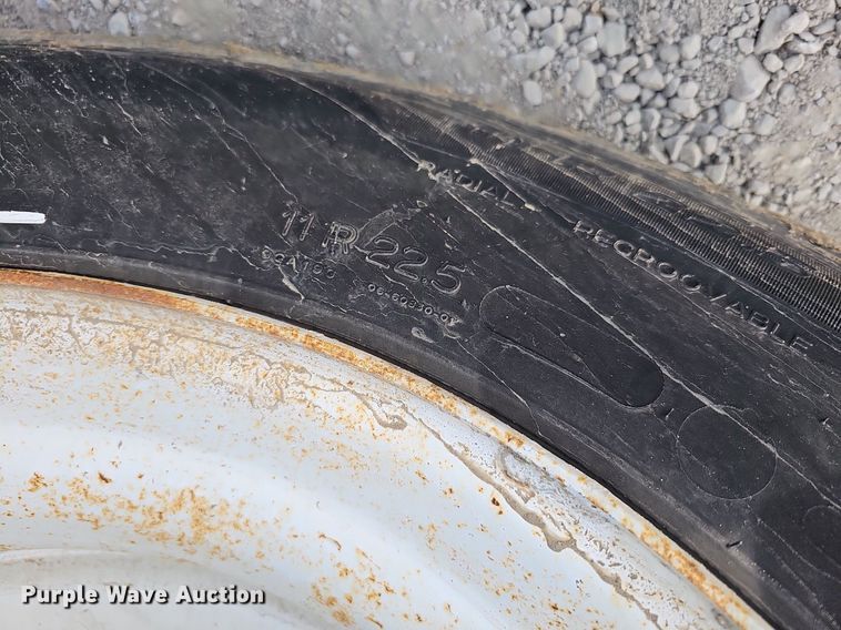 image for item DS6404 2001 Sterling L9500  dump truck