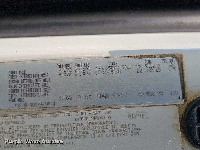 image for item DS6404 2001 Sterling L9500  dump truck