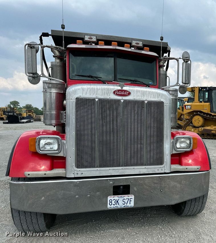 image for item DS6406 2006 Peterbilt 379K  glider kit dump truck