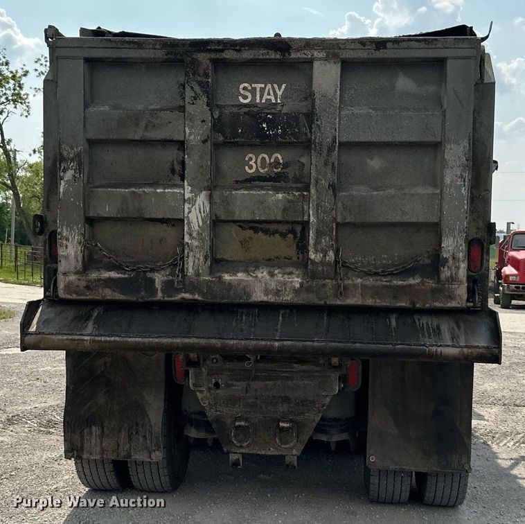 image for item DS6406 2006 Peterbilt 379K  glider kit dump truck