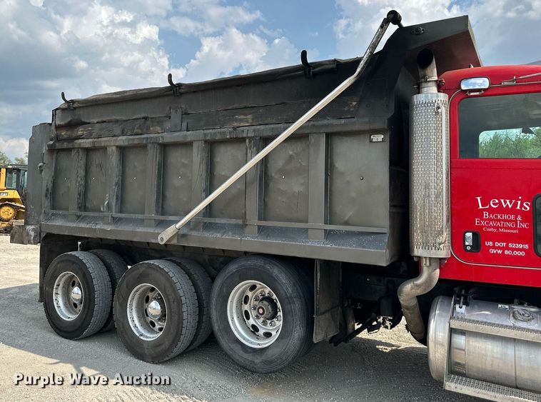 image for item DS6406 2006 Peterbilt 379K  glider kit dump truck