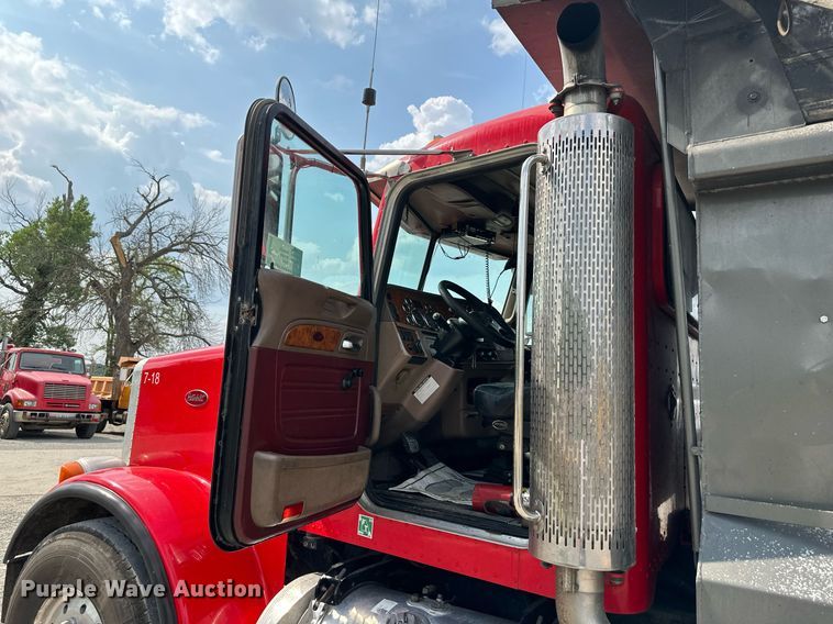 image for item DS6406 2006 Peterbilt 379K  glider kit dump truck