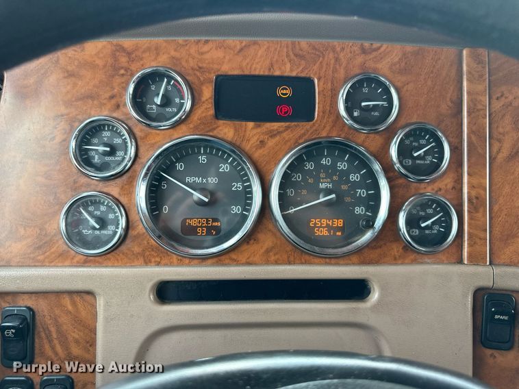 image for item DS6406 2006 Peterbilt 379K  glider kit dump truck