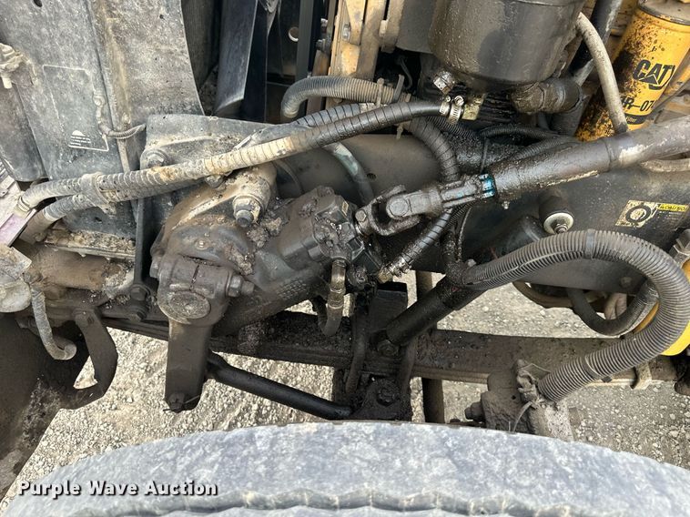 image for item DS6406 2006 Peterbilt 379K  glider kit dump truck