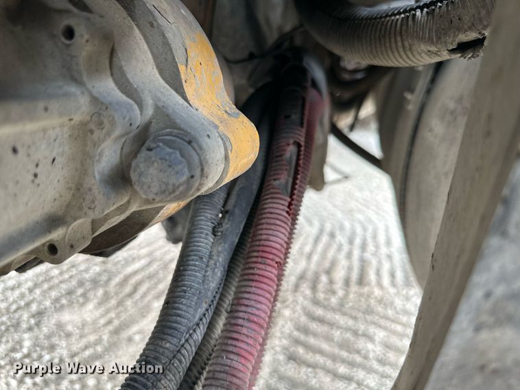 image for item DS6406 2006 Peterbilt 379K  glider kit dump truck