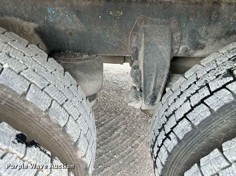 image for item DS6406 2006 Peterbilt 379K  glider kit dump truck