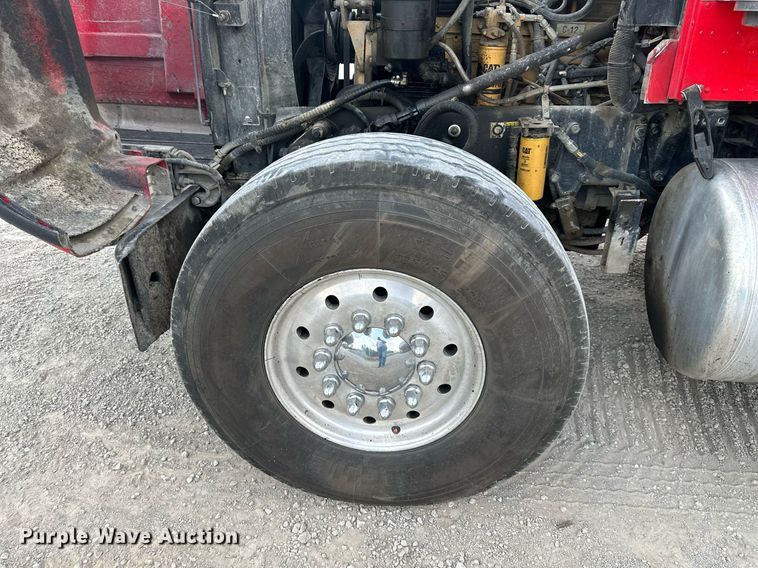 image for item DS6406 2006 Peterbilt 379K  glider kit dump truck