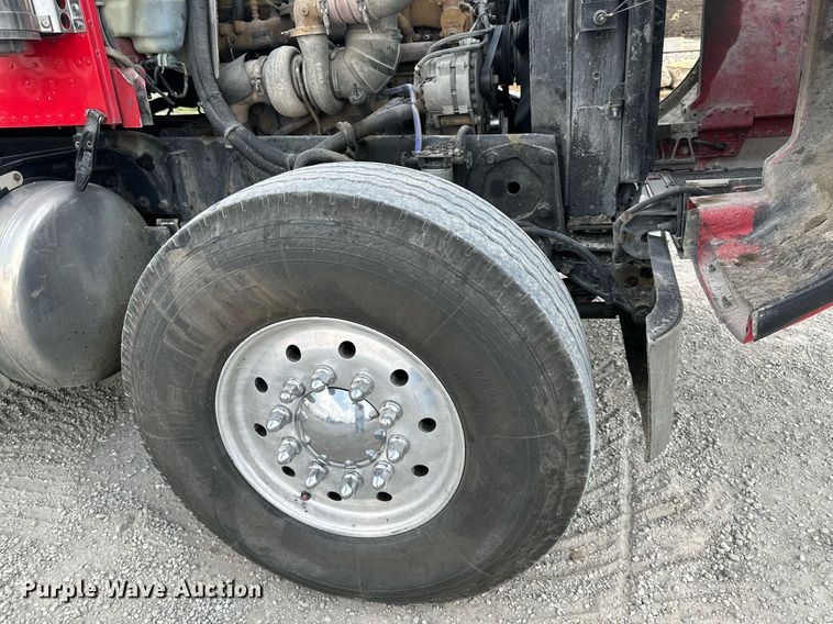 image for item DS6406 2006 Peterbilt 379K  glider kit dump truck