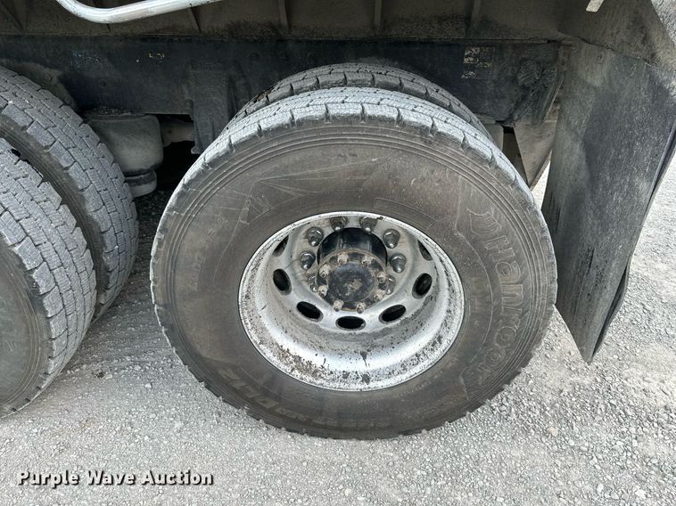 image for item DS6406 2006 Peterbilt 379K  glider kit dump truck