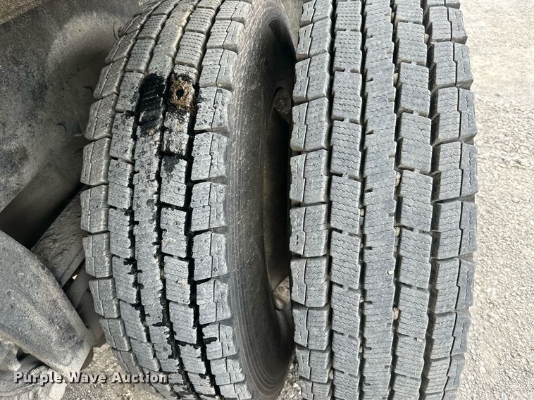 image for item DS6406 2006 Peterbilt 379K  glider kit dump truck