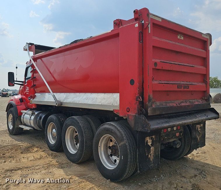 image for item DS6407 2015 Kenworth T880  dump truck
