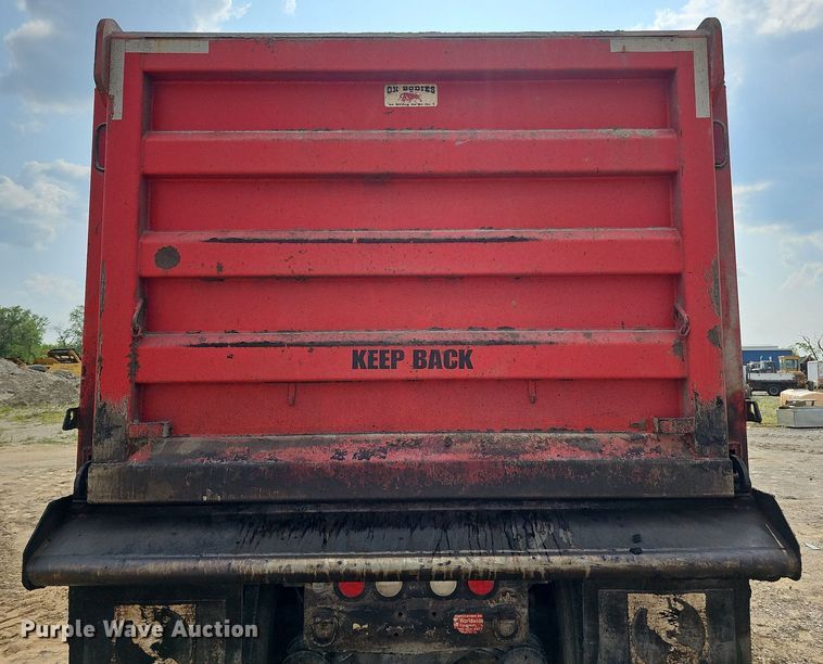 image for item DS6407 2015 Kenworth T880  dump truck