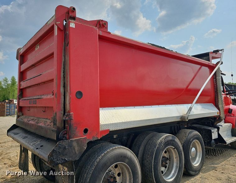 image for item DS6407 2015 Kenworth T880  dump truck