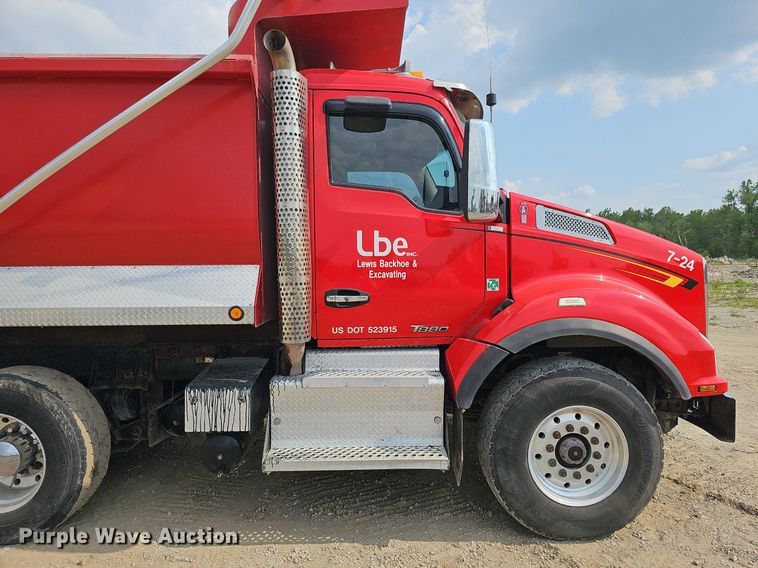 image for item DS6407 2015 Kenworth T880  dump truck