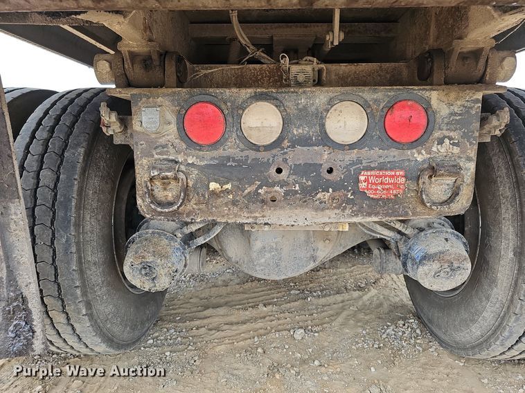 image for item DS6407 2015 Kenworth T880  dump truck