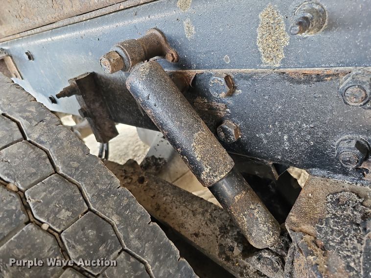 image for item DS6407 2015 Kenworth T880  dump truck