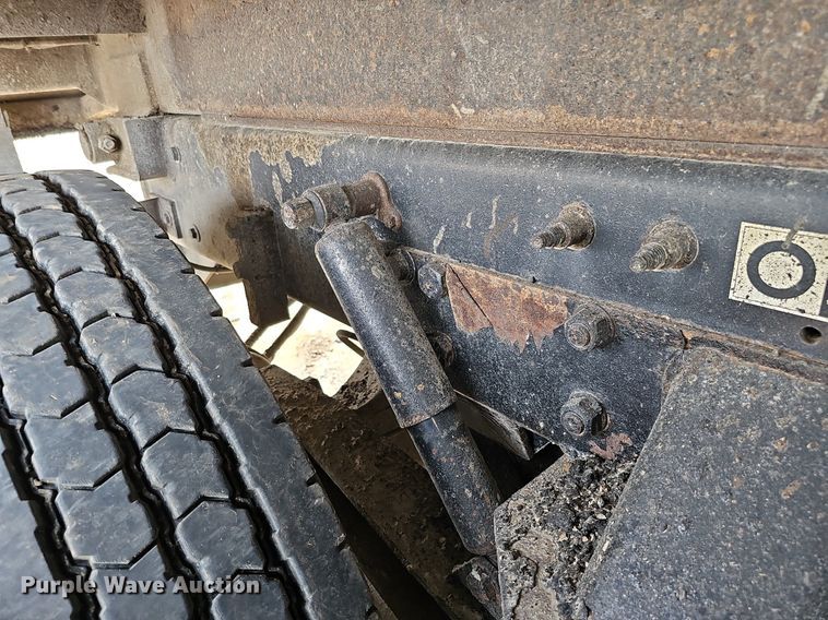 image for item DS6407 2015 Kenworth T880  dump truck