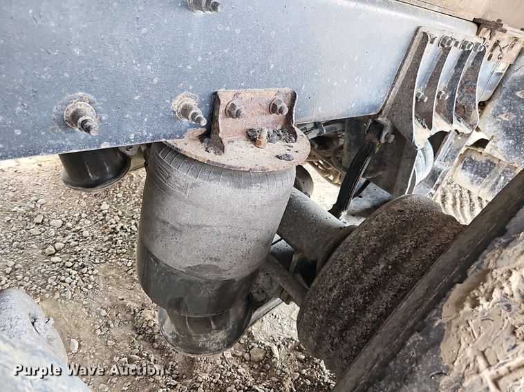 image for item DS6407 2015 Kenworth T880  dump truck