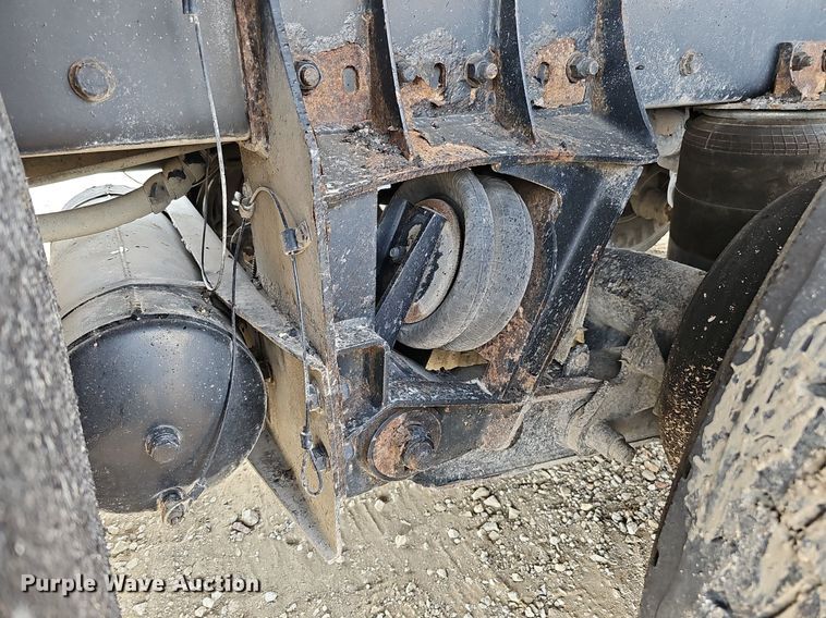 image for item DS6407 2015 Kenworth T880  dump truck