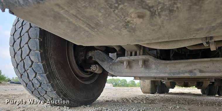 image for item DS6407 2015 Kenworth T880  dump truck