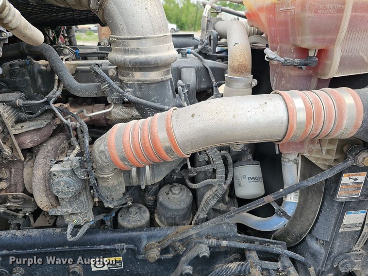 image for item DS6407 2015 Kenworth T880  dump truck