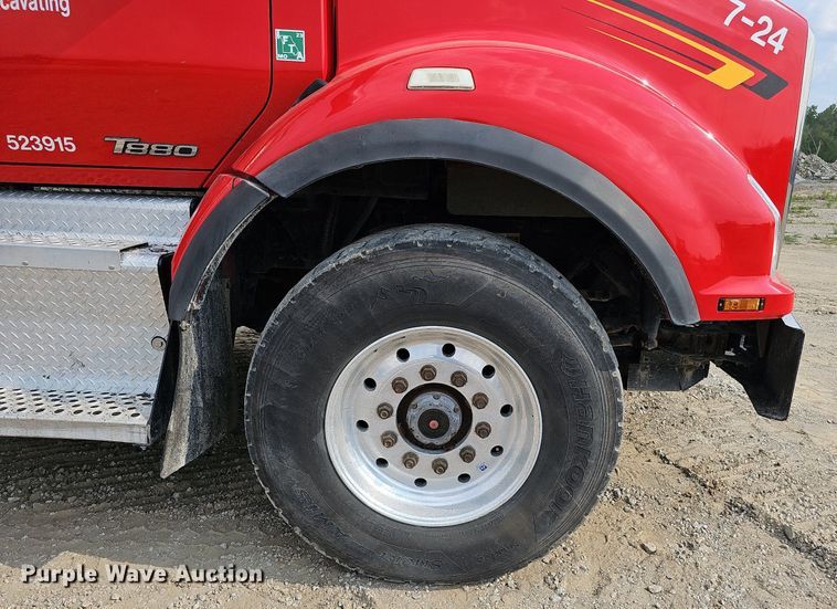 image for item DS6407 2015 Kenworth T880  dump truck