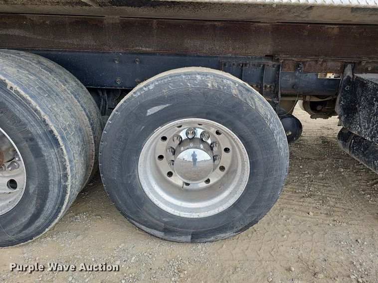 image for item DS6407 2015 Kenworth T880  dump truck