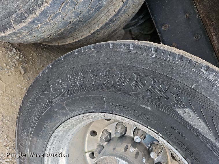 image for item DS6407 2015 Kenworth T880  dump truck