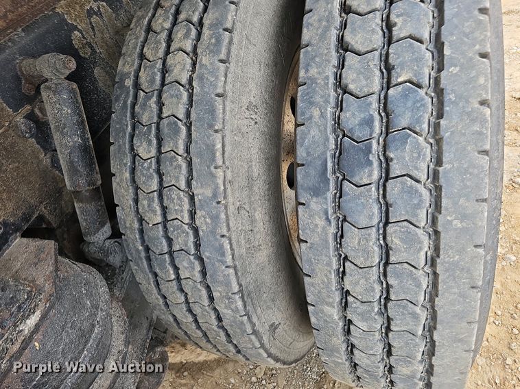 image for item DS6407 2015 Kenworth T880  dump truck