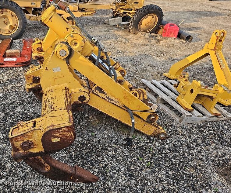 image for item DS6410 Caterpillar D6N  ripper