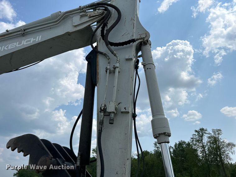 image for item DS6411 2007 Takeuchi TB1140  excavator