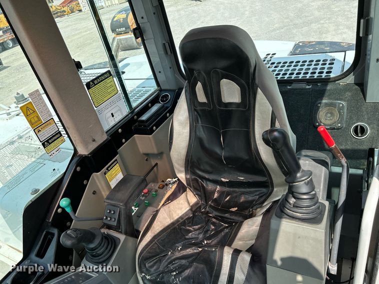 image for item DS6411 2007 Takeuchi TB1140  excavator