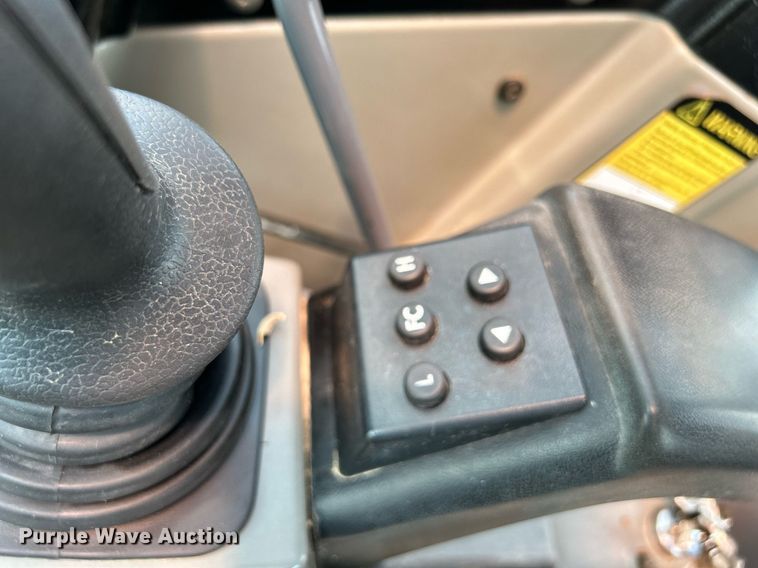 image for item DS6411 2007 Takeuchi TB1140  excavator