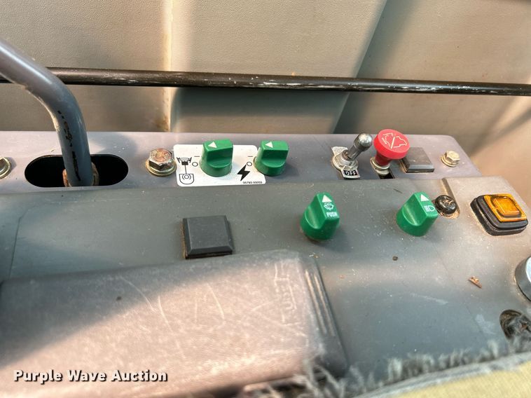 image for item DS6411 2007 Takeuchi TB1140  excavator