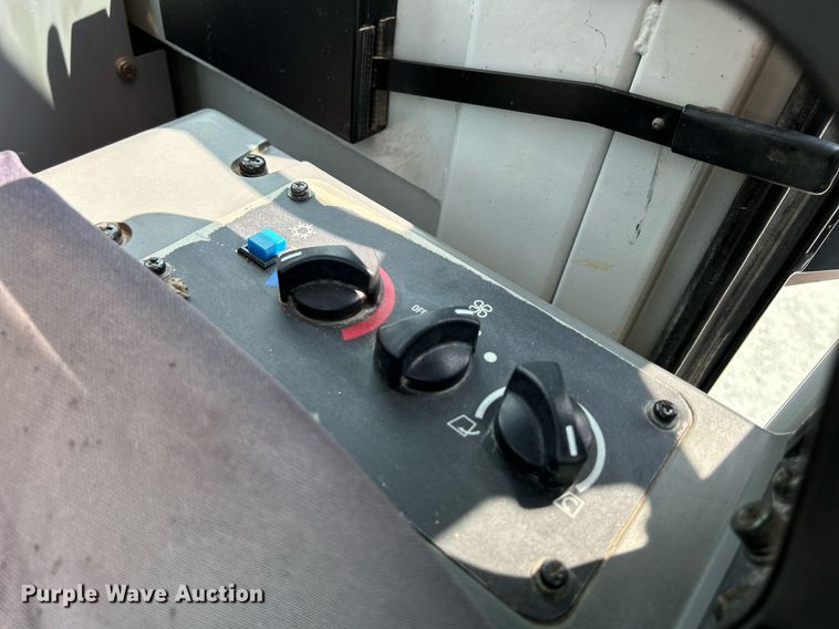 image for item DS6411 2007 Takeuchi TB1140  excavator